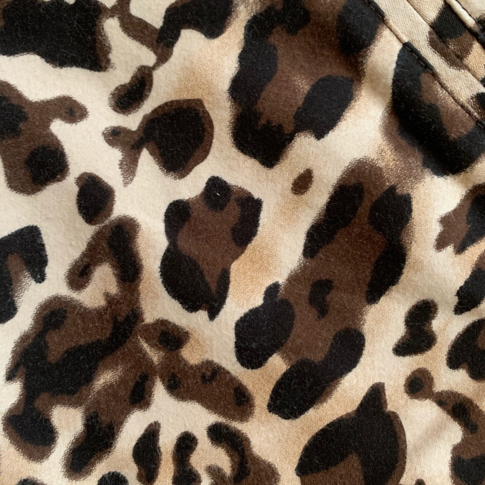 Cache Cheetah Shorts - Picture 6 of 6